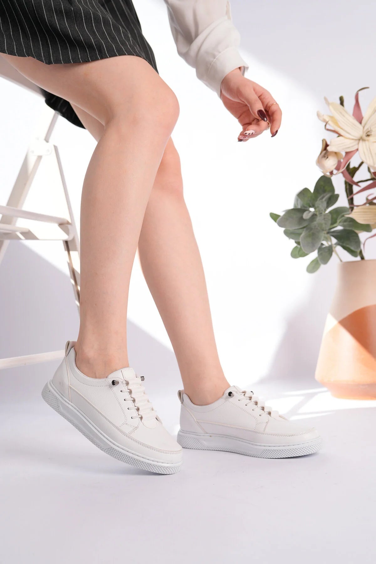 Kadın Günlük Bağcıklı Sneaker Ortopedik, Şık Minimal Tasarım (CW-11)