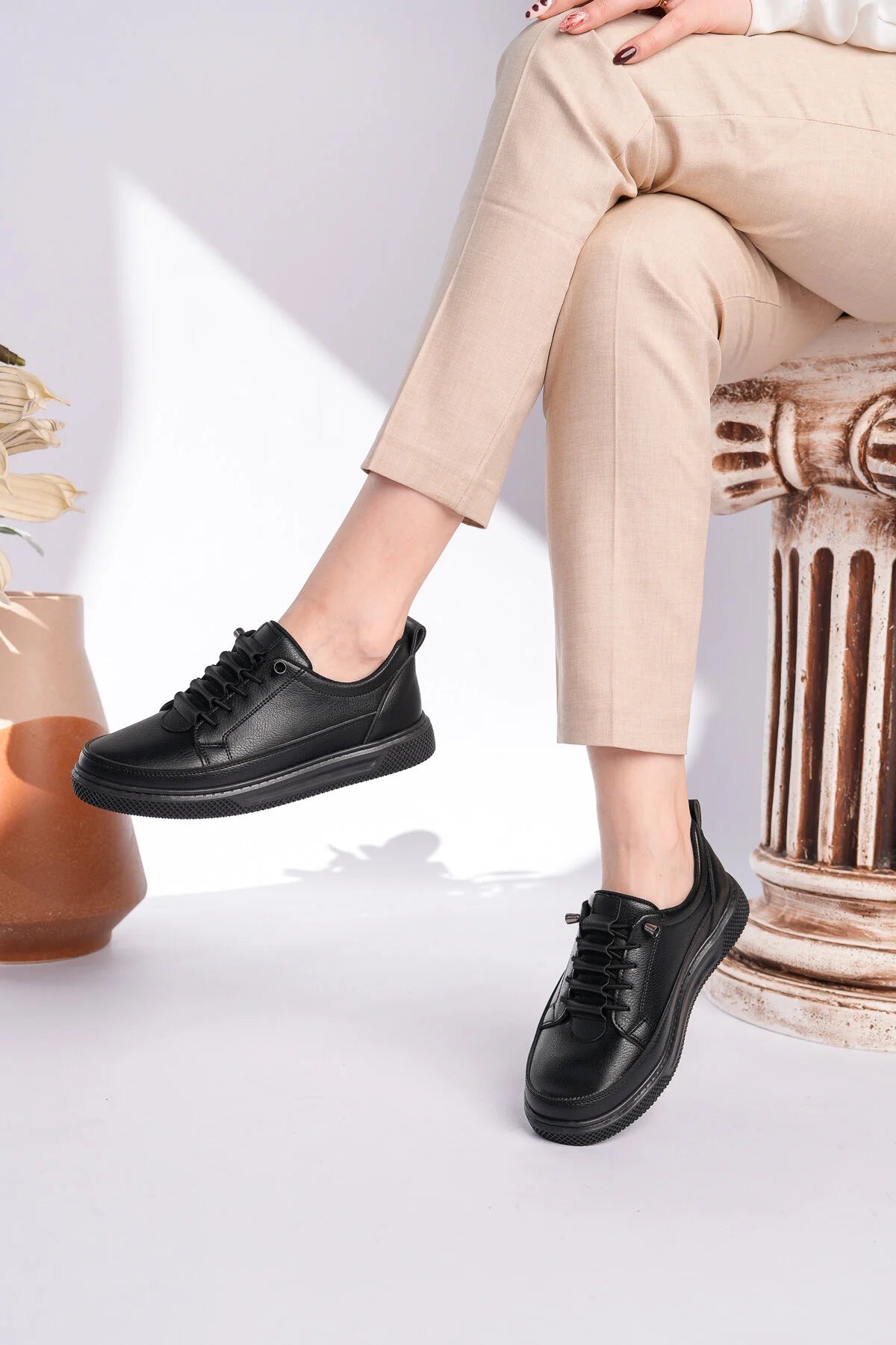 Kadın Günlük Bağcıklı Sneaker Ortopedik, Şık Minimal Tasarım (CW-11)