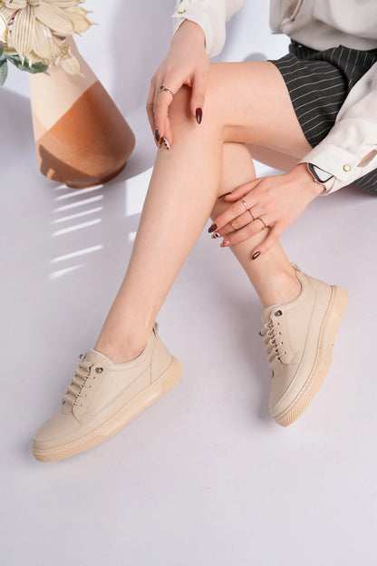 Kadın Günlük Bağcıklı Sneaker Ortopedik, Şık Minimal Tasarım (CW-11)